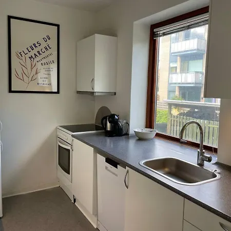 Stylish Long-term Flat For Expats *