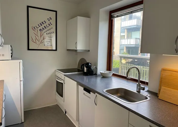 Stylish Long-term Flat For Expats *