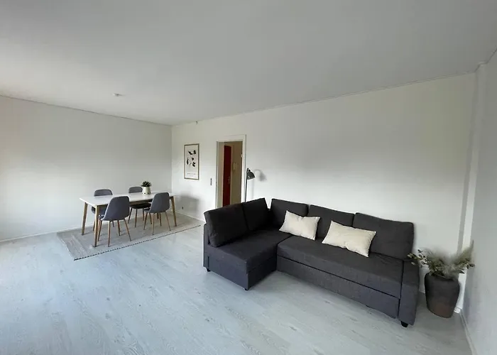 Stylish Long-term Flat For Expats Lejlighed *