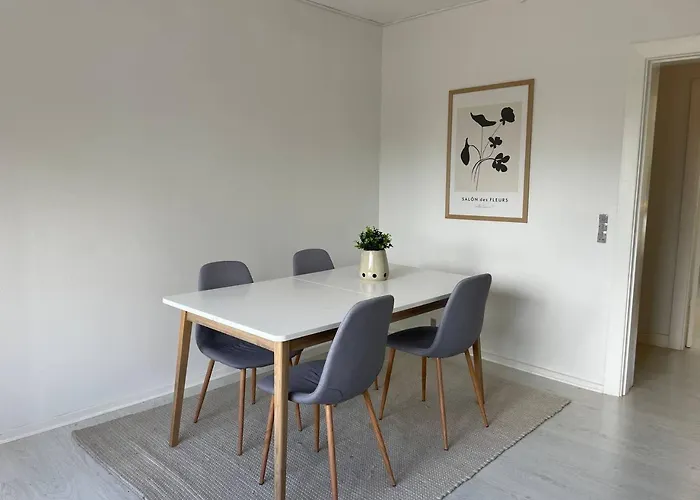 Stylish Long-term Flat For Expats *